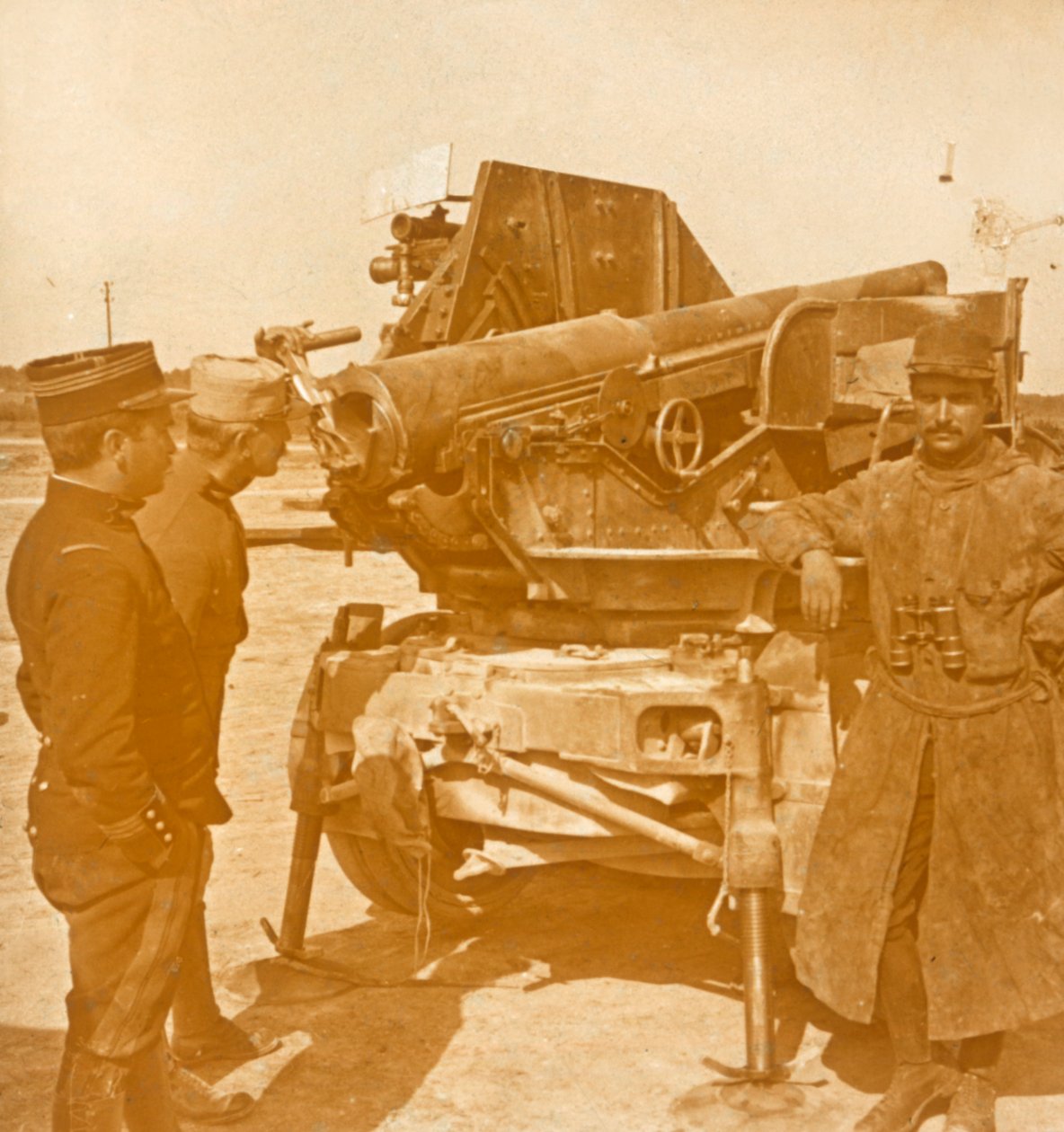 75自動対空砲、c1914-c1918 作： 不明