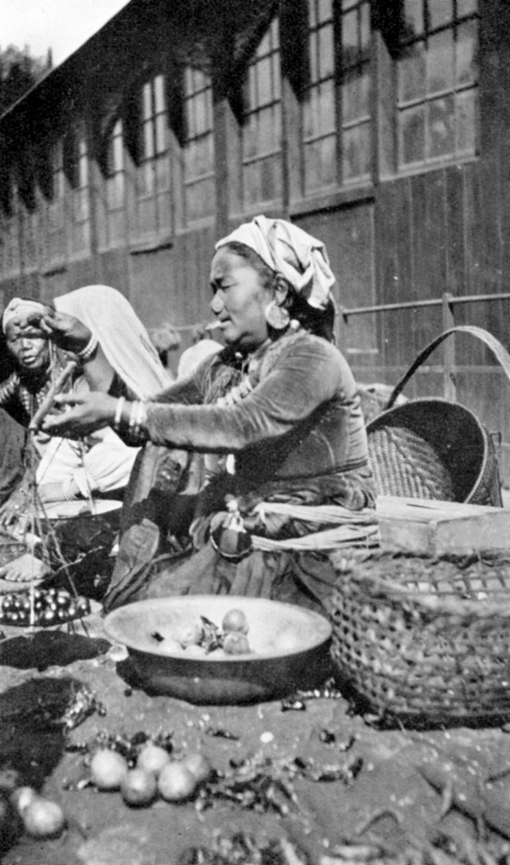 インド、西ベンガル州ダージリンのバザー、c1910 作： 不明