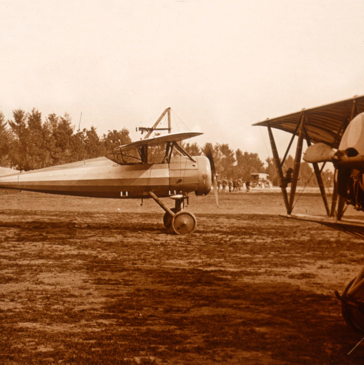 離陸する飛行機、c1914-c1918 作： 不明