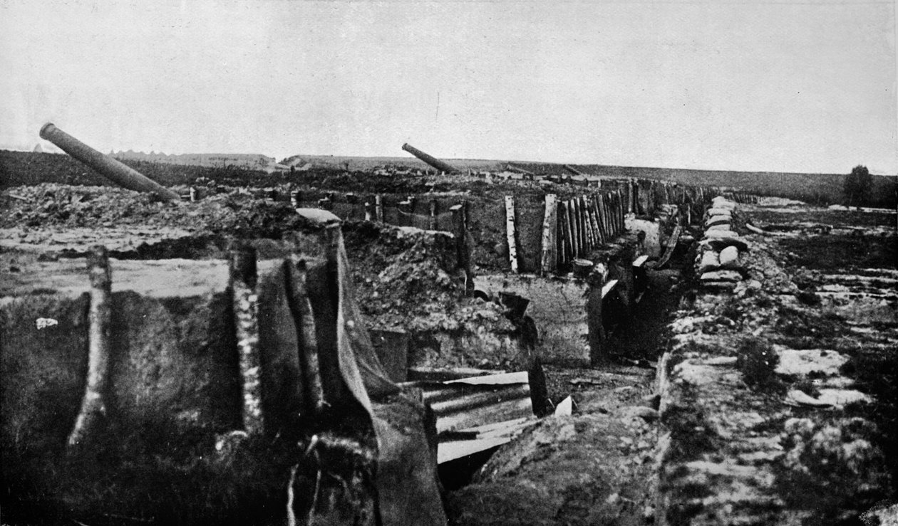 1914年、モーブージュでイギリスの塹壕と銃を放棄 作： 不明