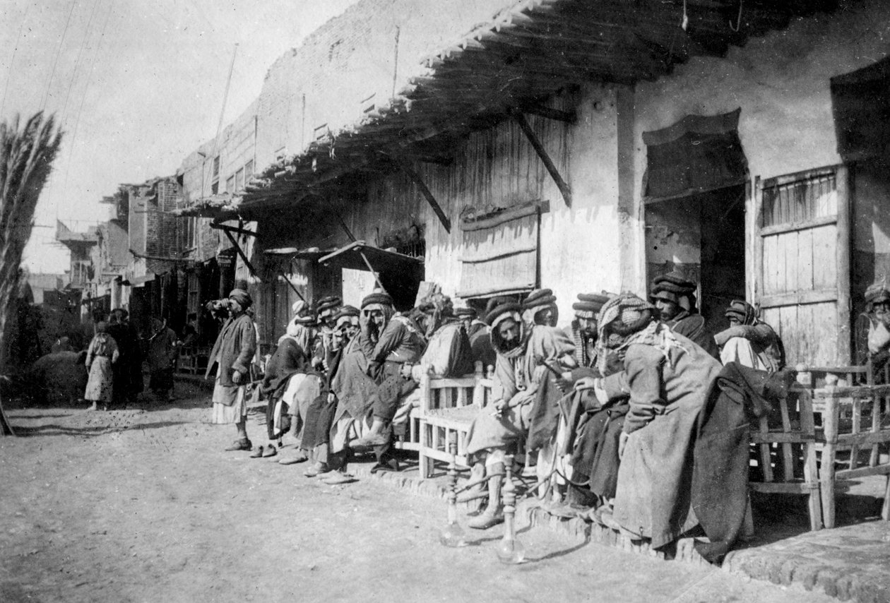 アラブカフェ、カジメイン、イラク、1917〜1919年 作： 不明