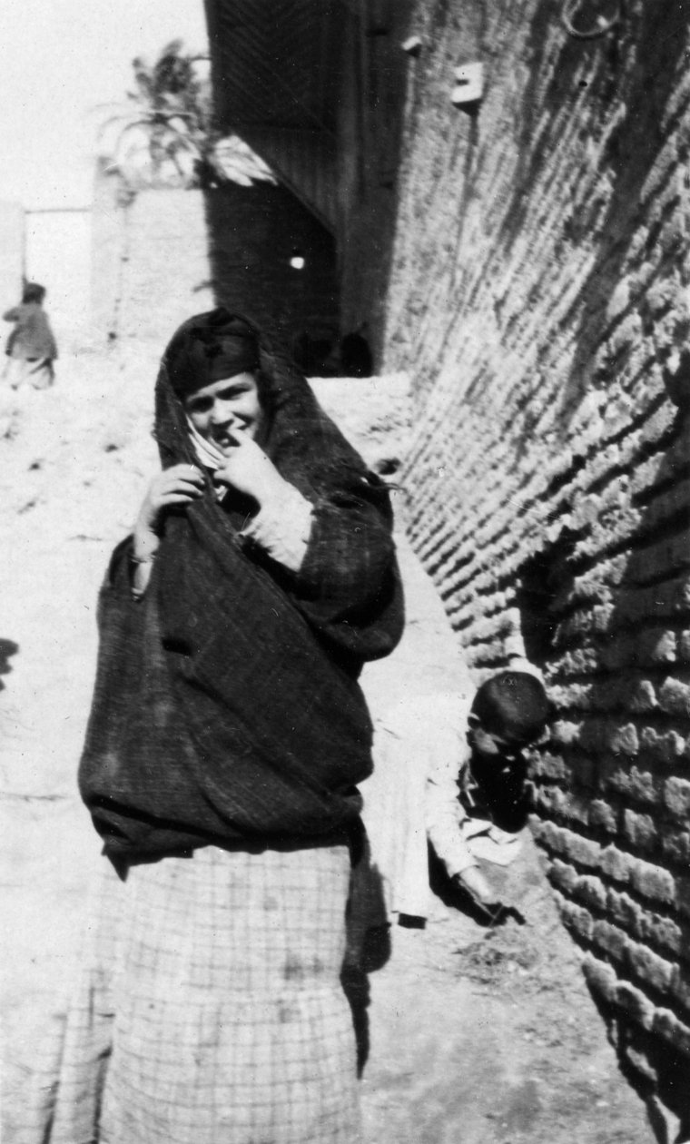 アラブの女性、イラク、1917〜1919年 作： 不明