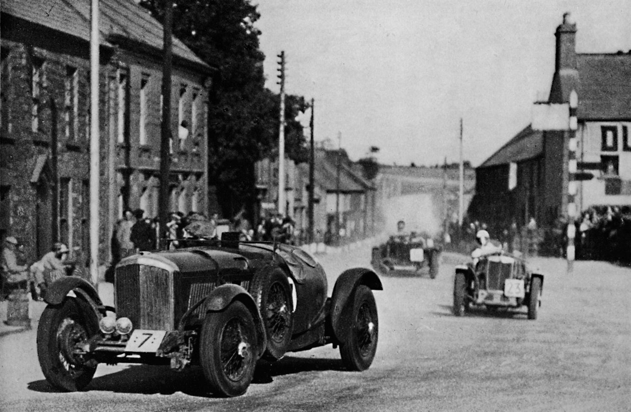 アーズツーリストトロフィーレース、1937 作： 不明