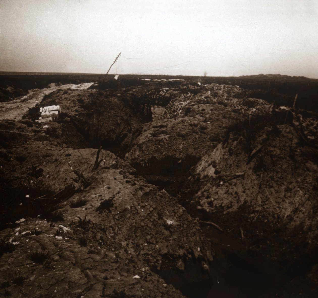 バトルフィールド、北フランス、クラオンヌ、c1914-c1918 作： 不明