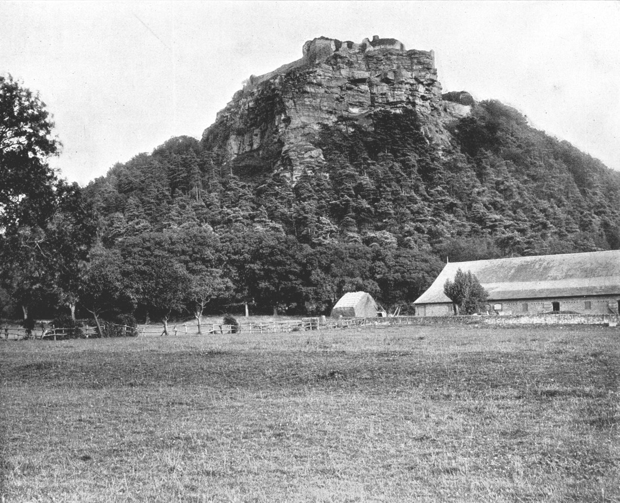 ビーストン城、チェシャー、1894。 作： 不明