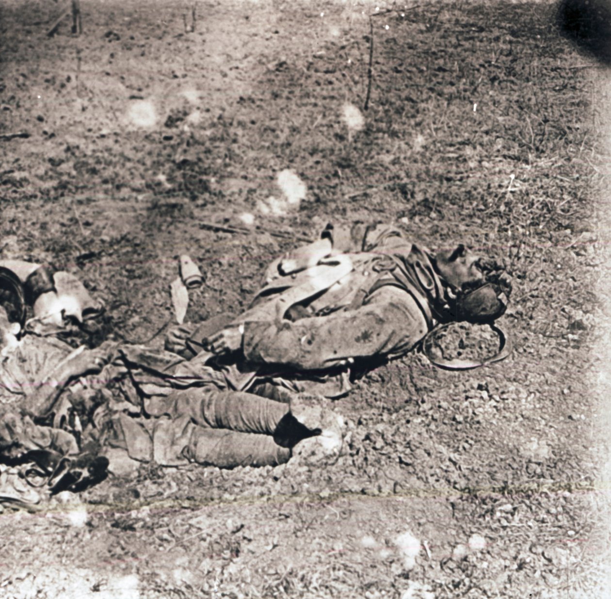 死んだ兵士の遺体、c1914-c1918 作： 不明