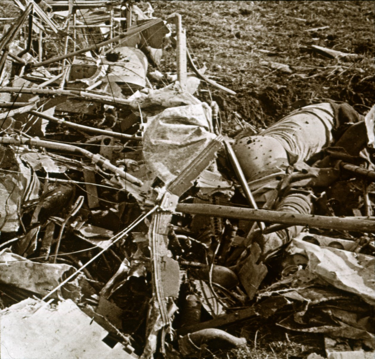 墜落した飛行機、アイヌ、フランス、c1914-c1918 作： 不明