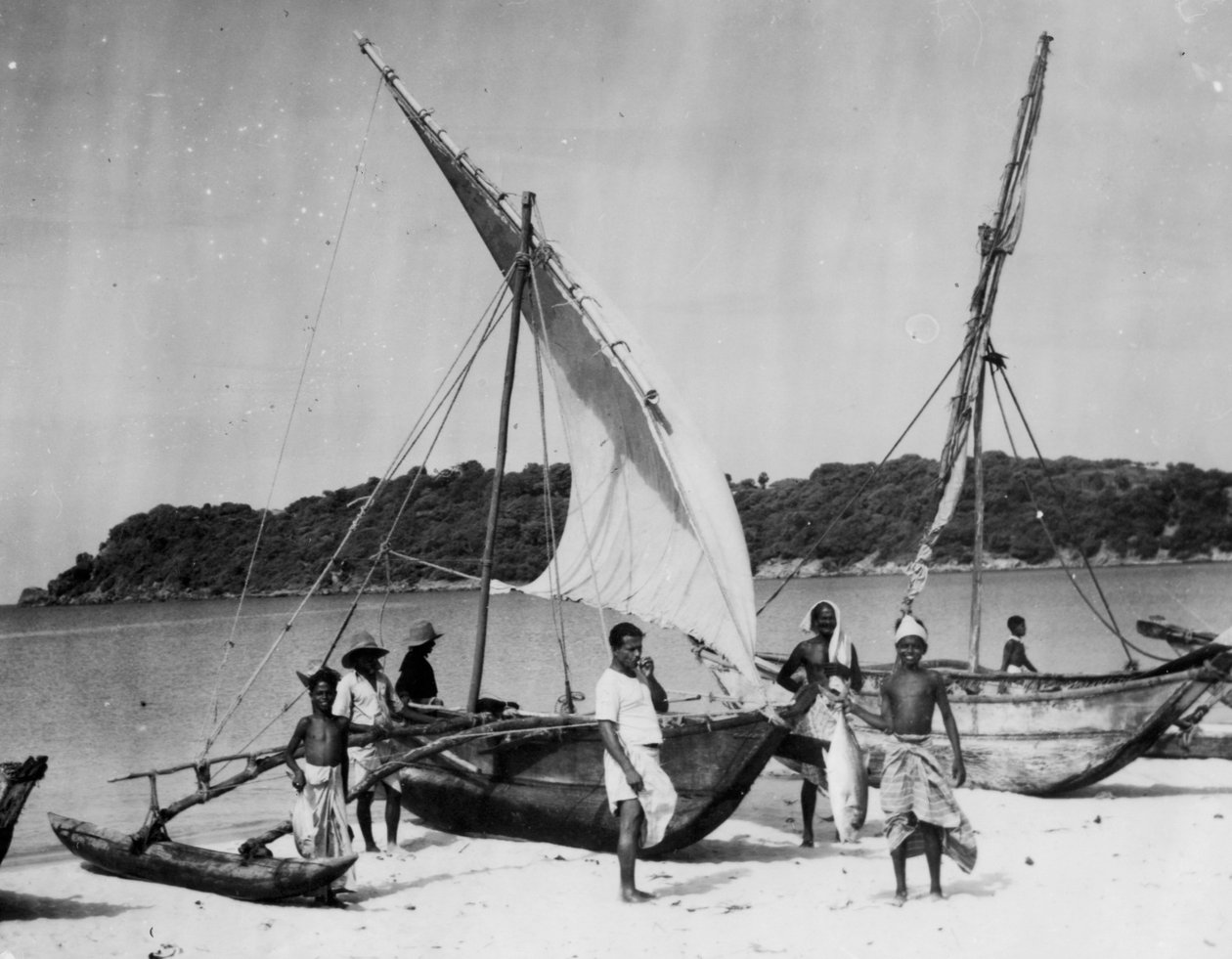 釣り船、トリンコマリー、セイロン、1945 作： 不明