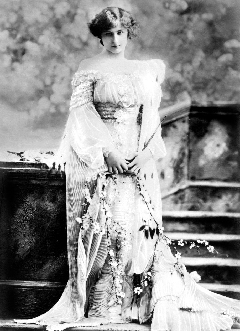 ヘイゼル・トムソン、女優、1900年代 作： 不明