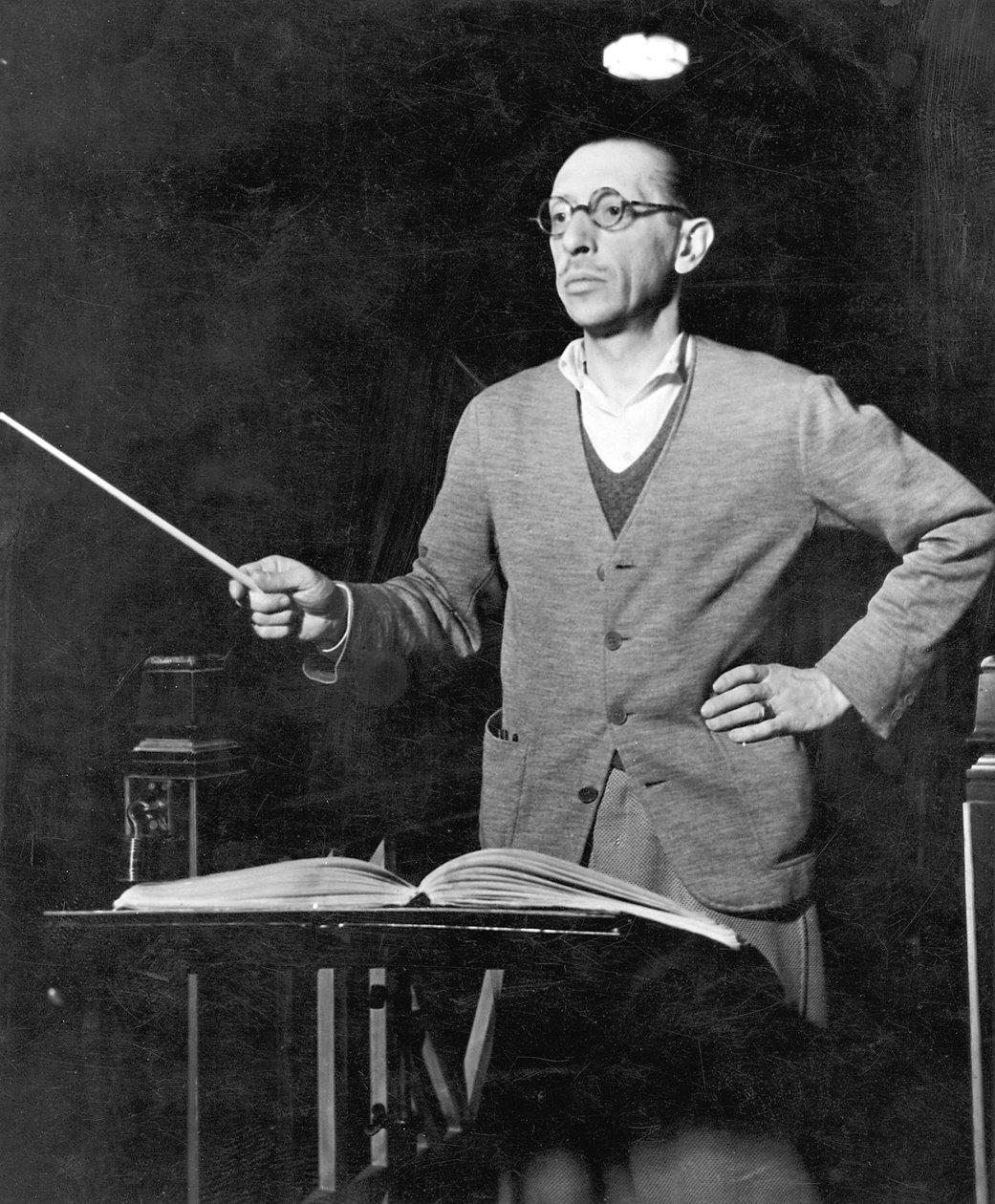 イゴール・ストラヴィンスキー、ロシア生まれの作曲家、c1920 作： 不明