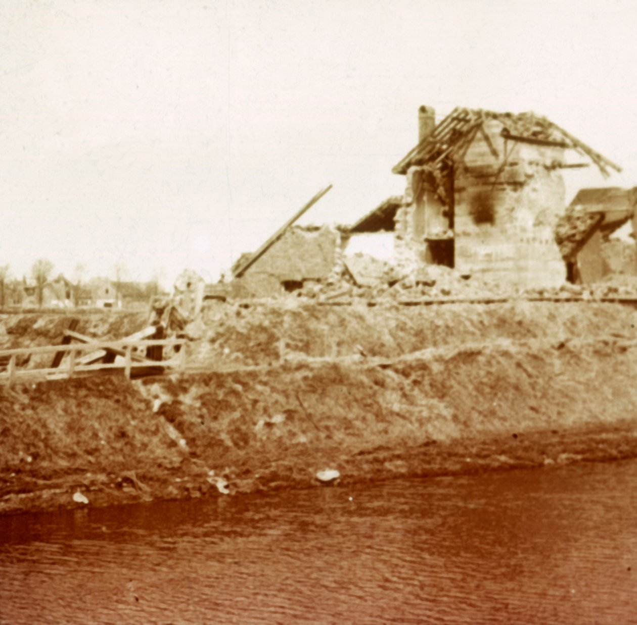 ロックキーパーの家、Nieuwpoort、フランダース、ベルギー、c1914-c1918 作： 不明