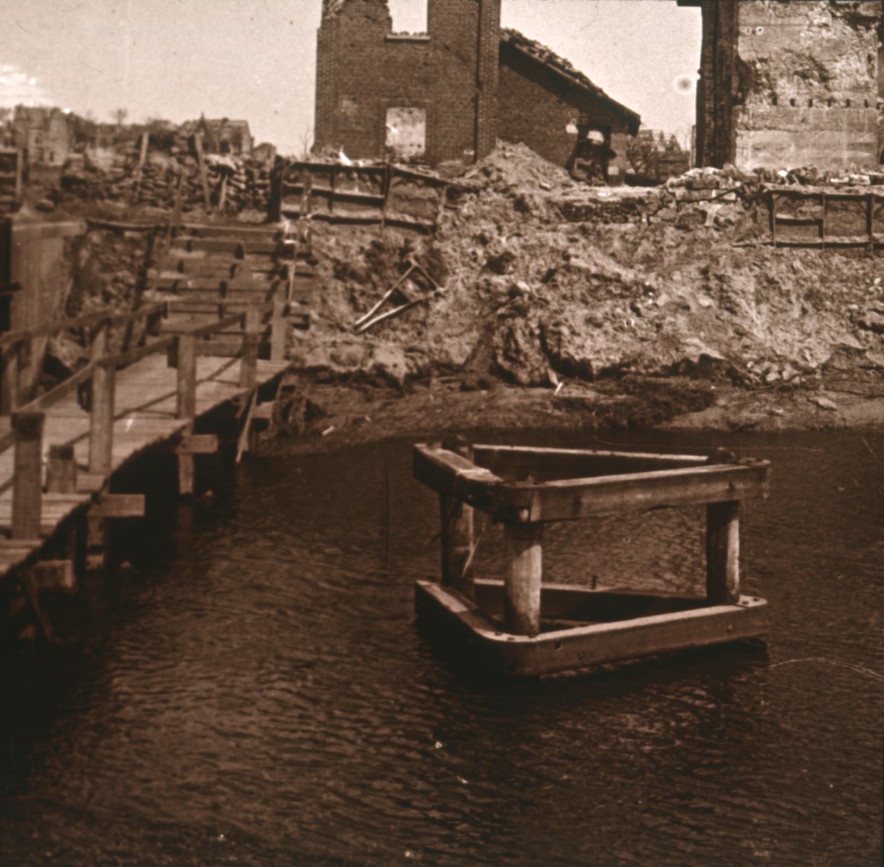 ロックキーパーの家、Nieuwpoort、フランダース、ベルギー、c1914-c1918 作： 不明