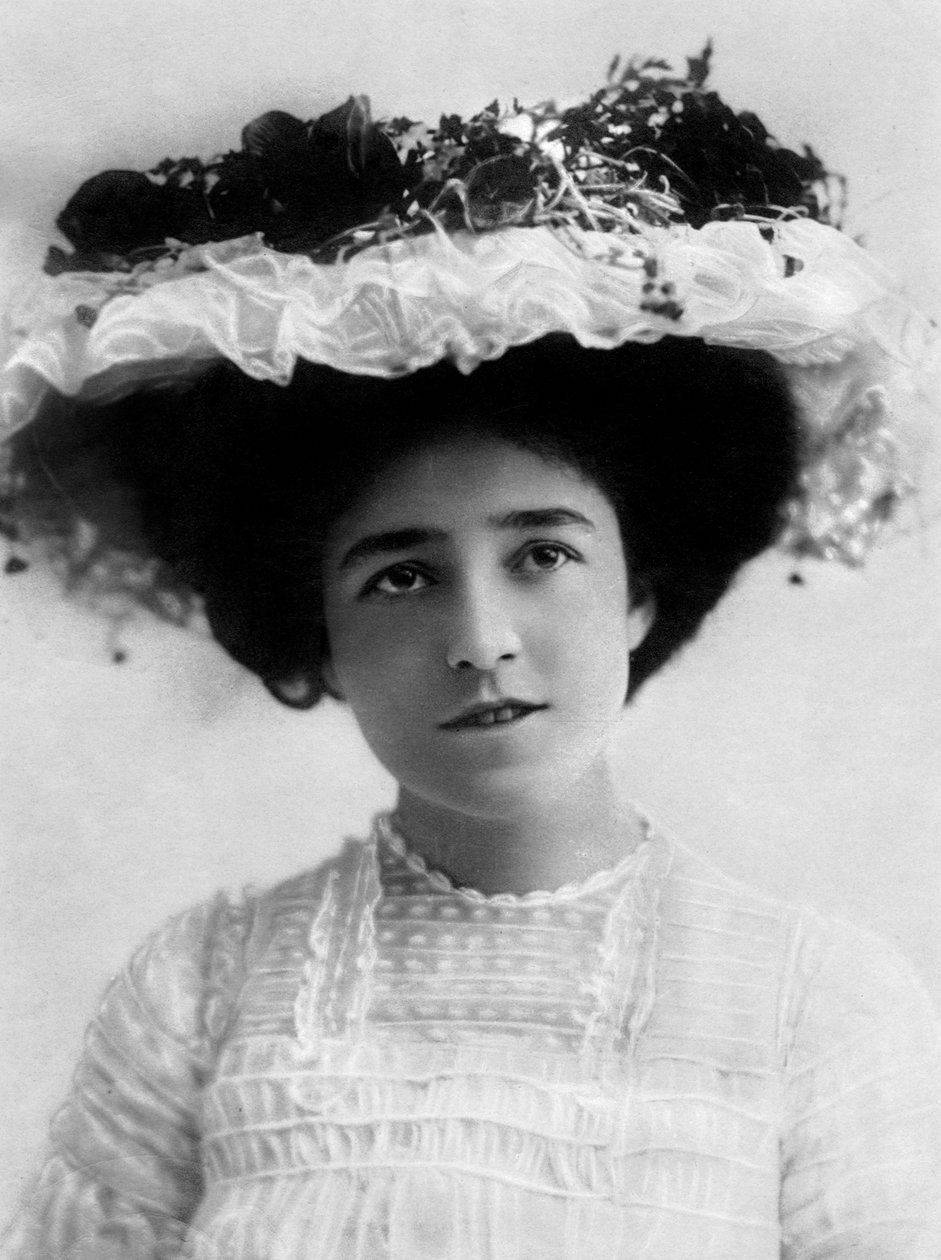 マッジクライトンb1881、イギリスの女優、1903 作： 不明