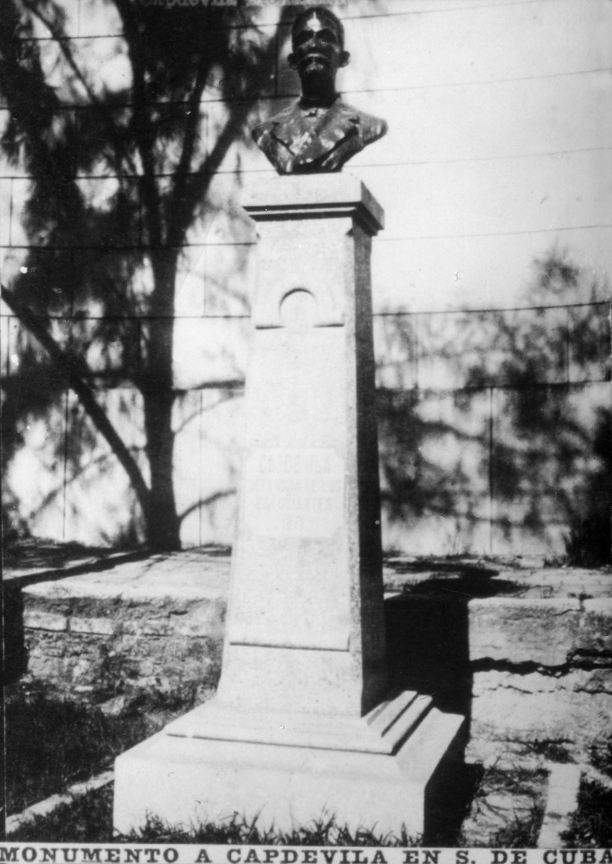 カプデビラ記念碑、1871年、1920年代 作： 不明