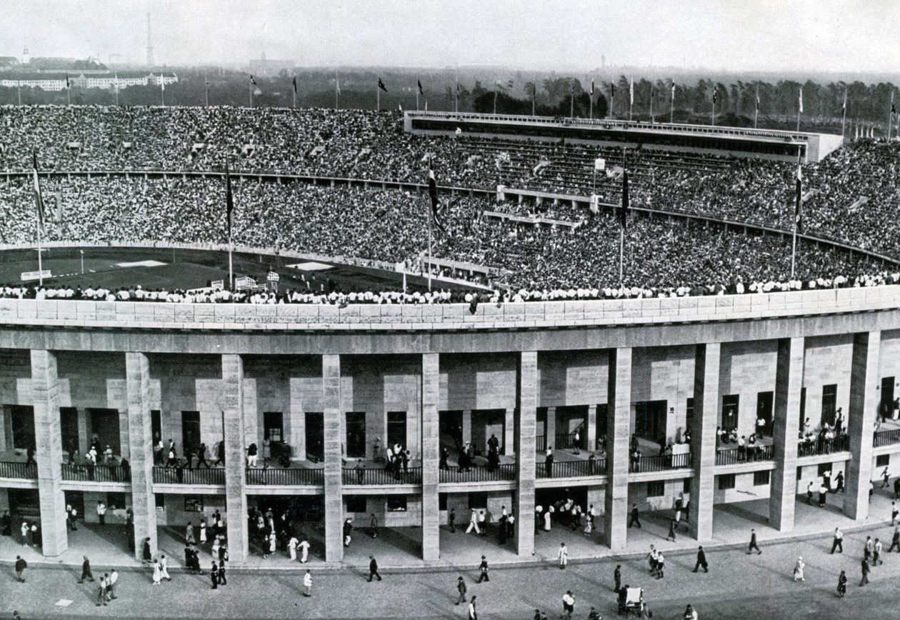 ベルリンオリンピックスタジアム、1936年 作： 不明