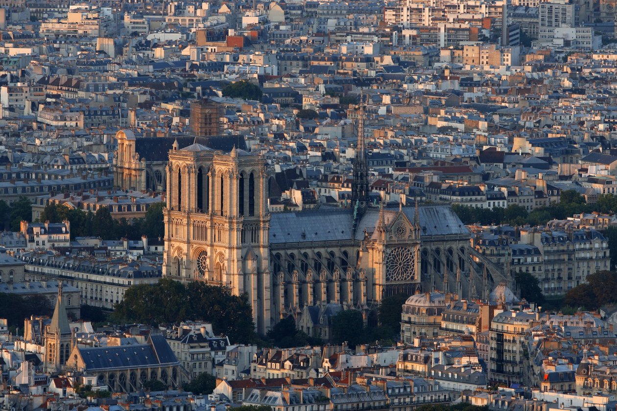 パリの街並み、ノートルダム大聖堂、パリ、フランス 作： 不明