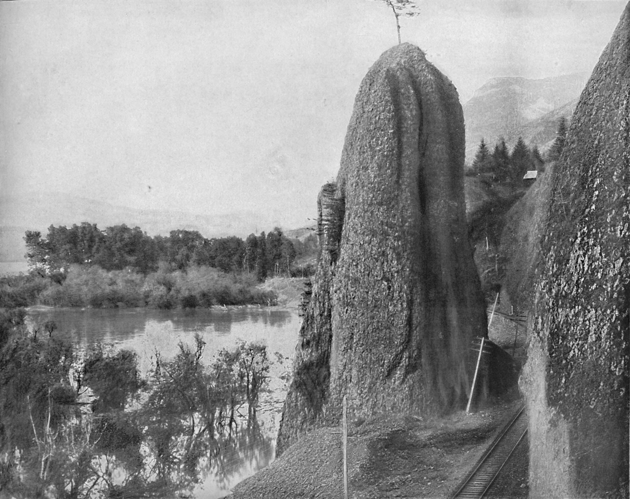 ヘラクレスの柱、コロンビア川、c1897。 作： 不明