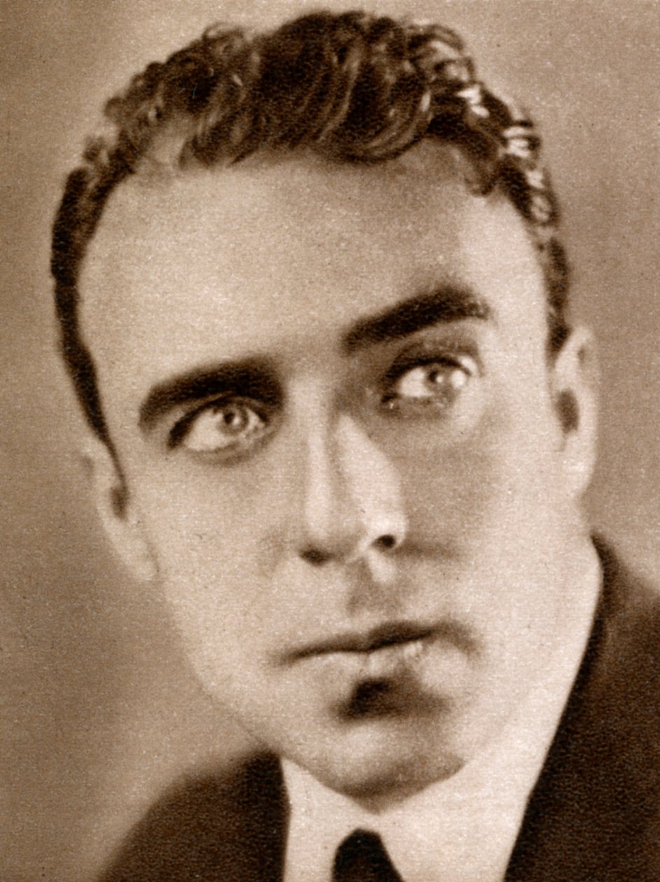 ラウル・ウォルシュ、アメリカの映画監督、1933 作： 不明