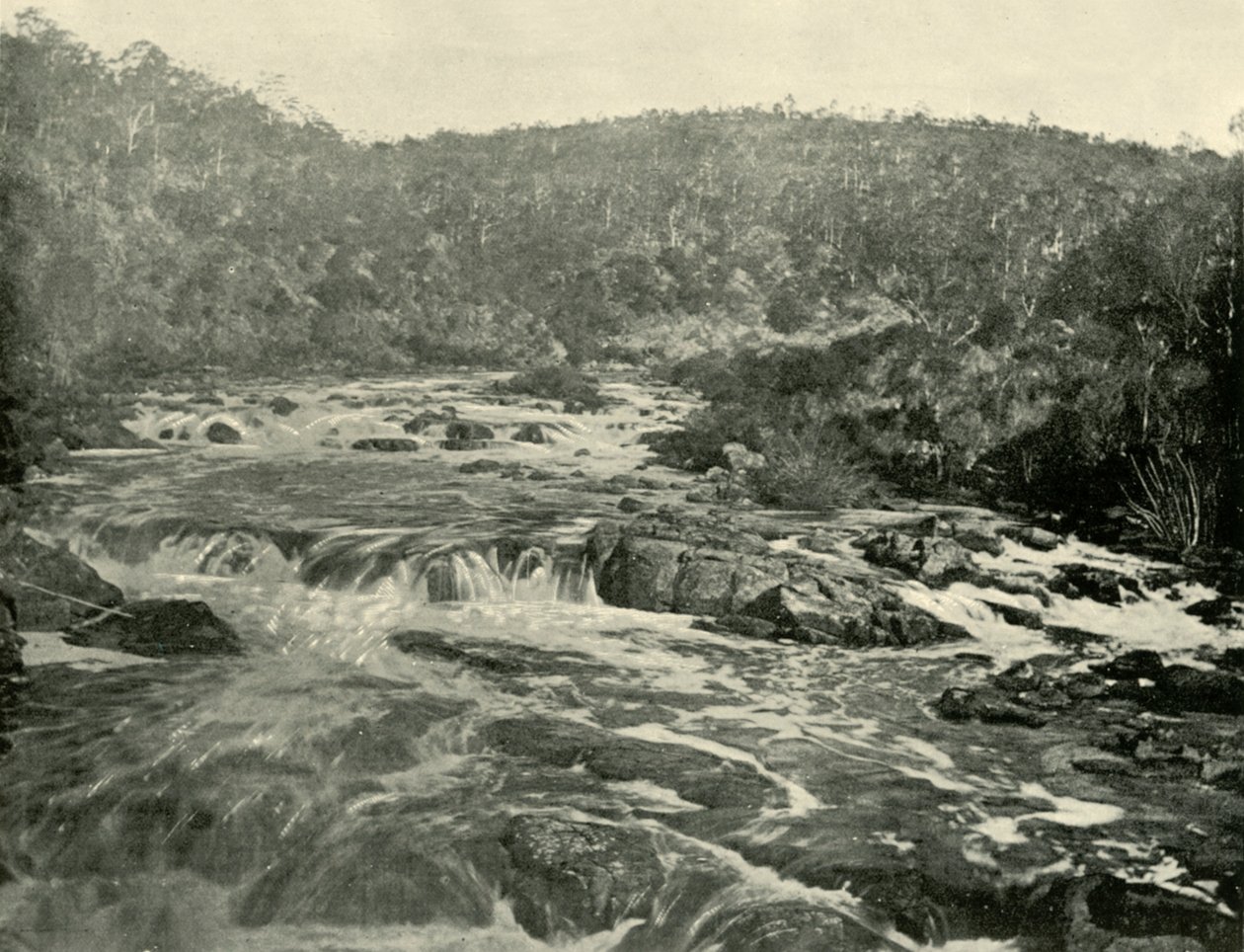 サウスエスク川の第2盆地、1901年。 作： 不明