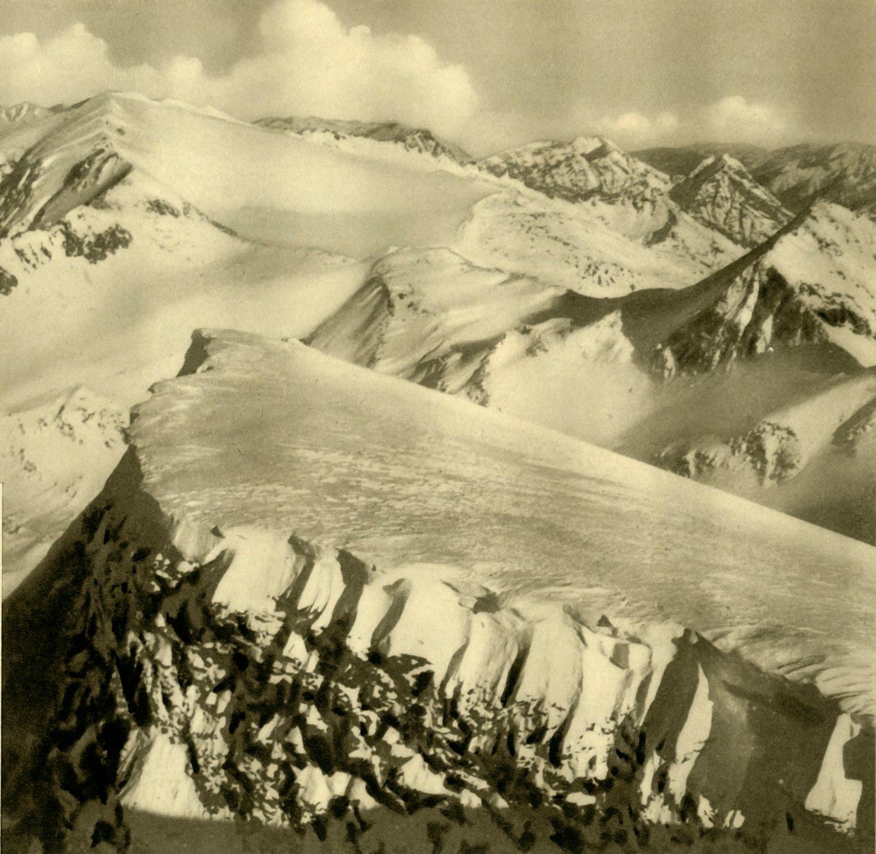 雪に覆われた山々、バートホフガスタイン、オーストリア、c1935。 作： 不明