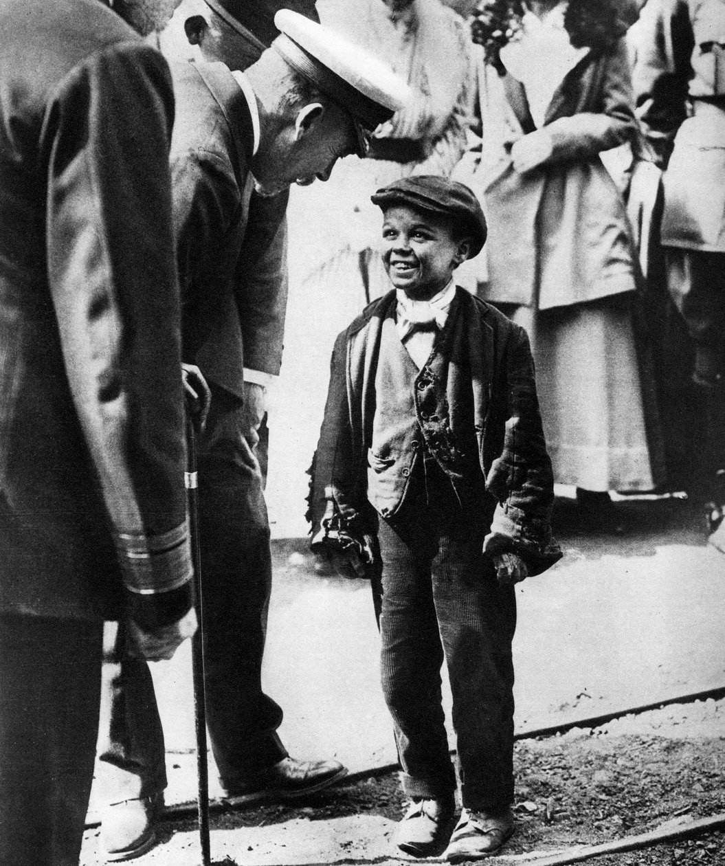 1918年のサンダーランド王室訪問、1935年 作： 不明