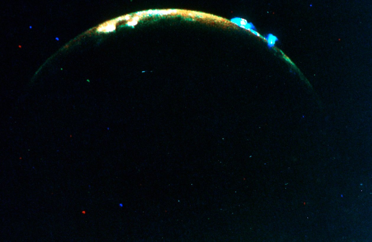 1979年の木星月の火山噴火 作： 不明