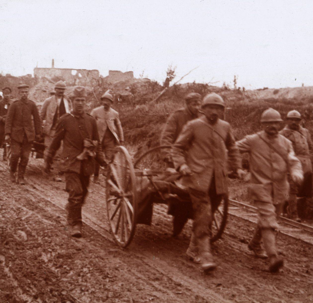 負傷、フランス北部、ヌーヴィル、c1914-c1918 作： 不明