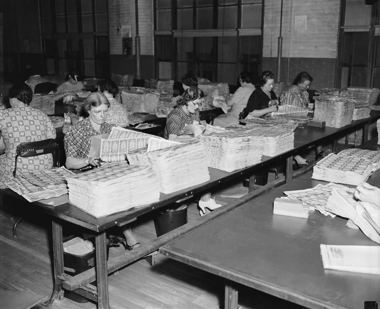Bureau Of Engraving Workers (モノクロ写真) 作： 不明