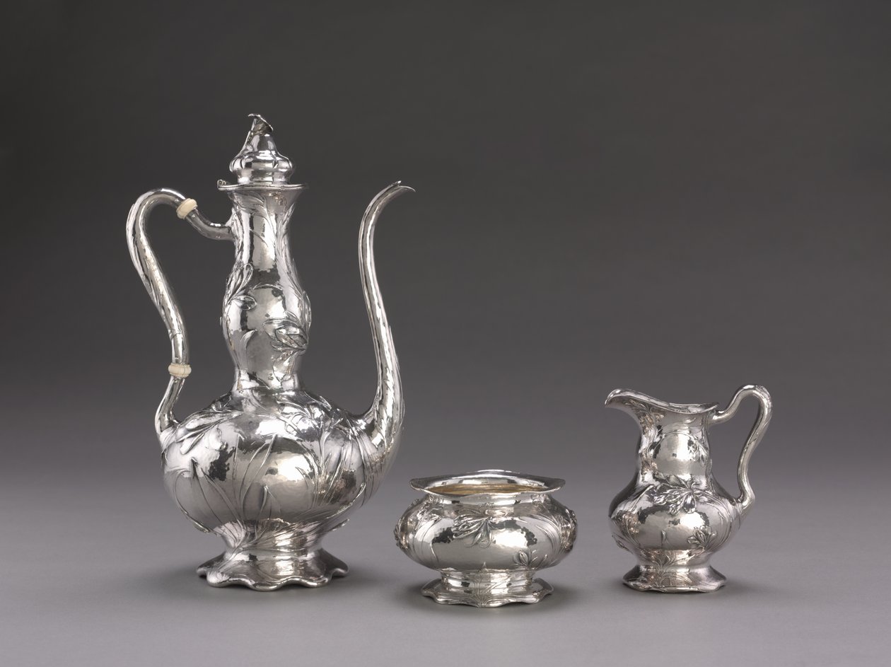 ハンマードコーヒーサービス：コーヒーポット、c.1900-1910 作： 不明