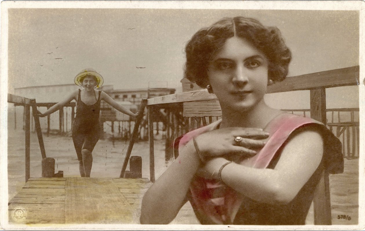 水着の女性、c。 1908年（はがき） 作： 未知の写真家