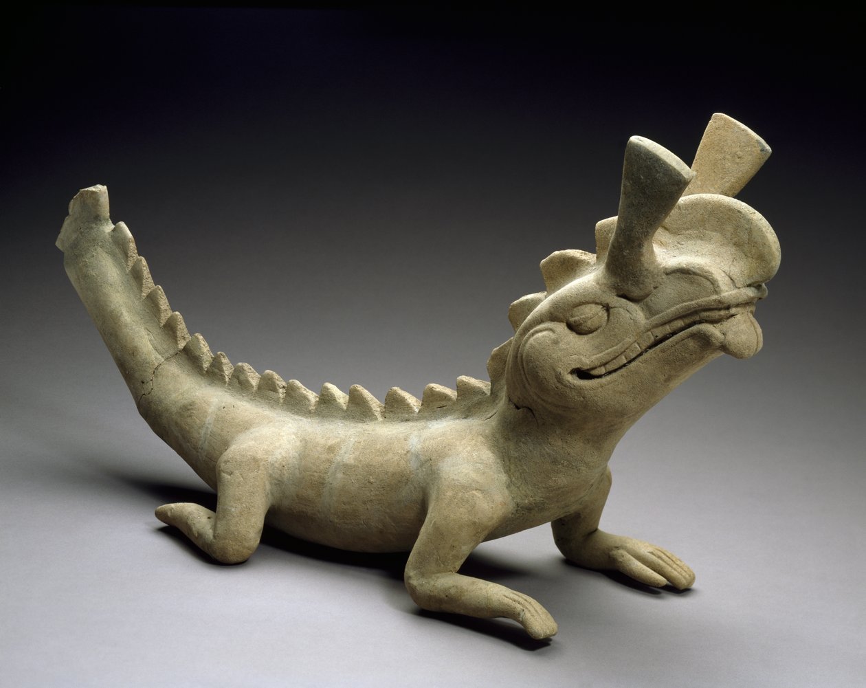 イグアナ、西暦600〜900年（セラミック） 作： ベラクルスベラクルス