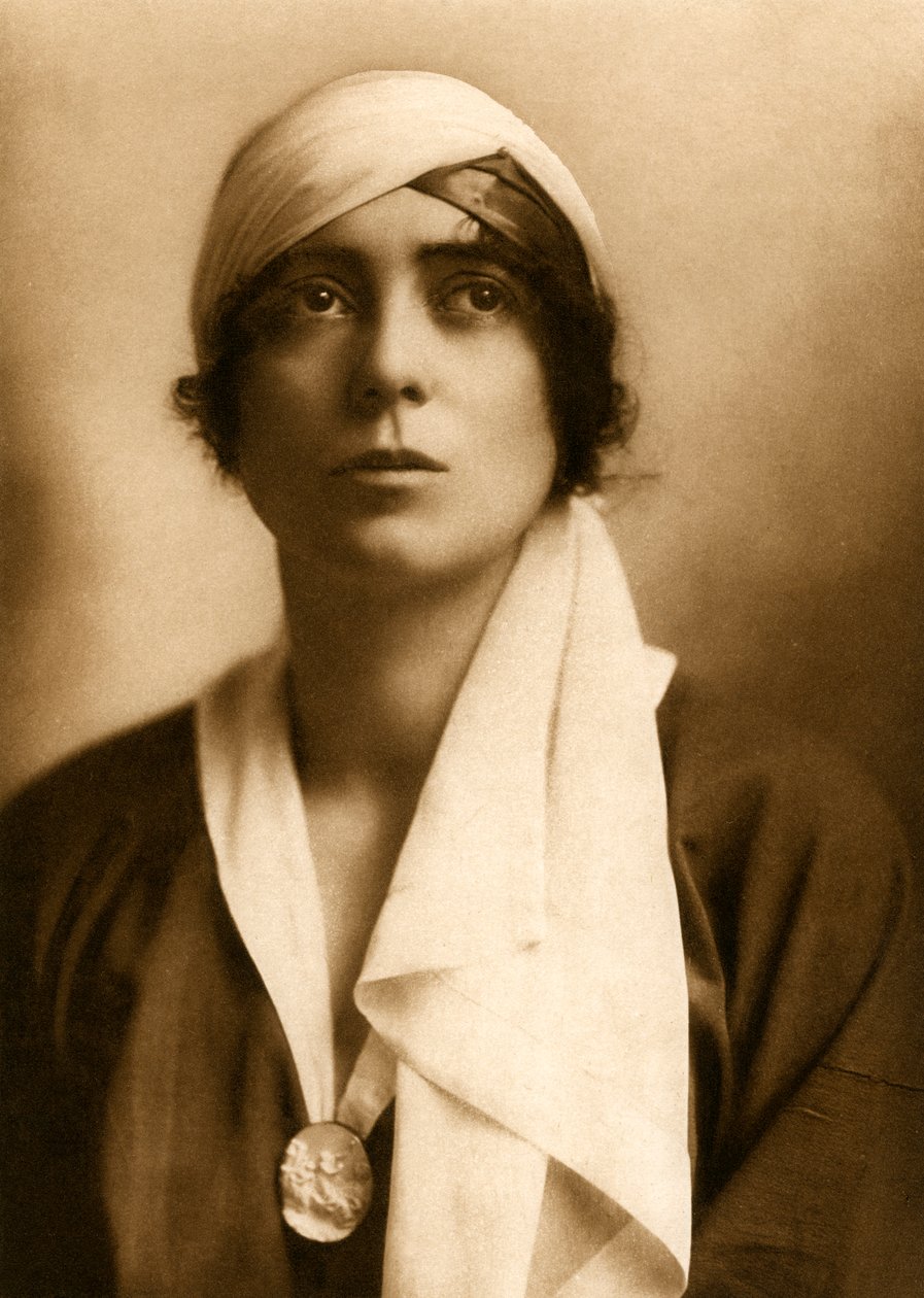 レディ・コンスタンス・スチュワート・リチャードソン、1913年頃 作： ホワイトスタジオ