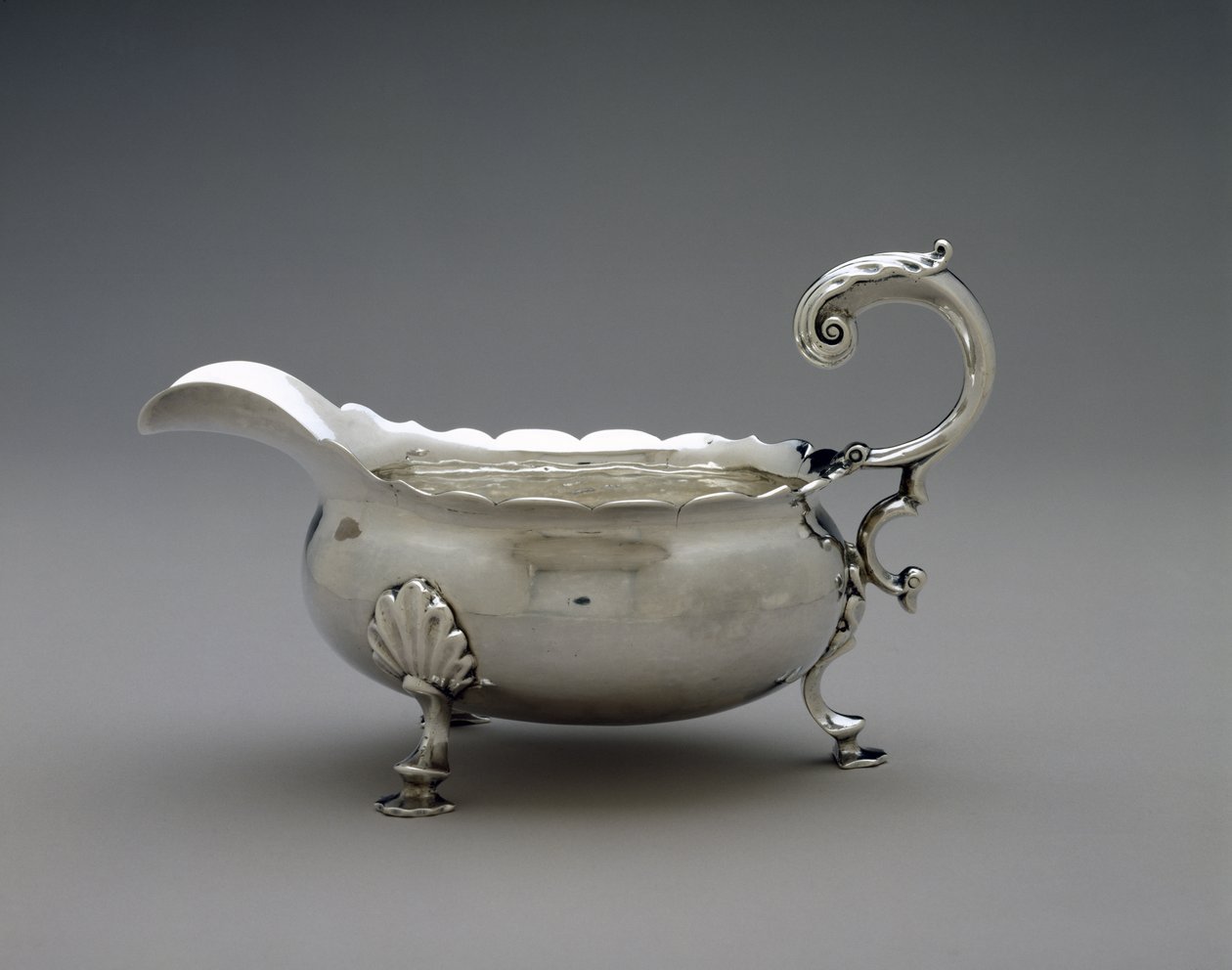 ソースボート（1755年～1765年頃）（銀製 作： ウィリアムボール