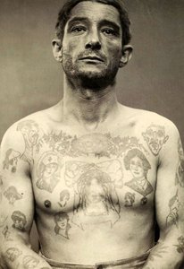 刺青の男の肖像