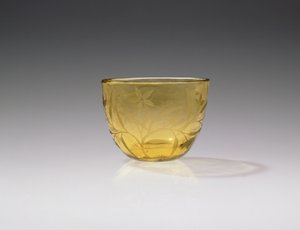 永正時代のワインカップ1723-35（黄色のガラス）