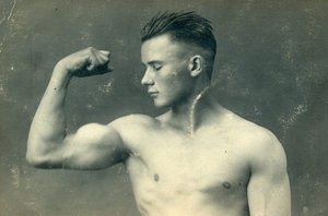 ボディビルダーの肖像、c.1898