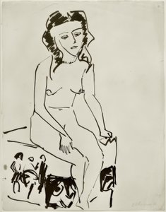 着席女性ヌード