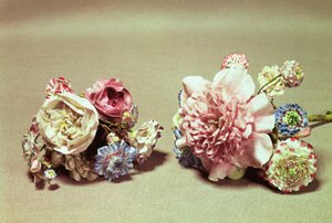 ヴァンセンヌの花（磁器）の2つの束