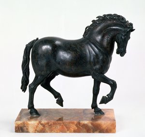 歩く馬（ブロンズ）