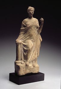 ヘレニズム時代の像（テラコッタ）（257659も参照）