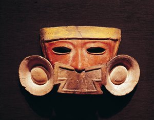 テオティワカンからの人間のマスク（塗られた石）