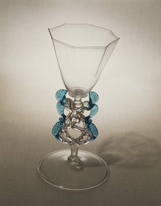 17世紀のファコン・ド・ヴェニーズの竜の茎のゴブレット