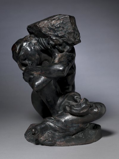 石を運ぶ堕ちたカリアティード 作： Auguste Rodin