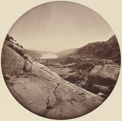 カリフォルニア州ドナーレイク 作： Carleton E. Watkins