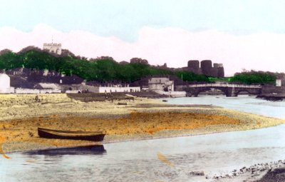 Rhuddlan Castle、Rhyl、Denbighshire、1926の近く。 作： Cavenders Ltd