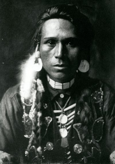 Um Jovem Yakima 作： Edward Sheriff Curtis