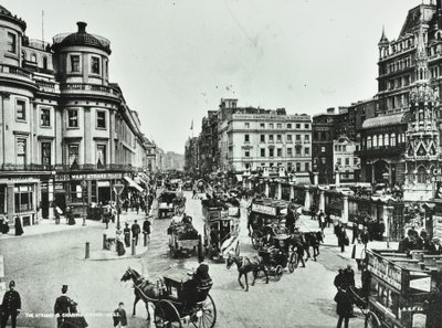 ストランドとチャリングクロス、1897 作： English Photographer