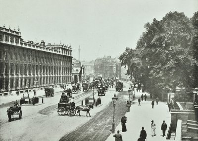 ホワイトホール、ウェストミンスターLB：北を見る、1890 作： English Photographer