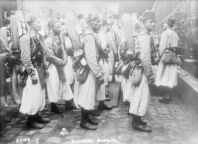 アルジェリアの兵士、1914-15 作： French Photographer