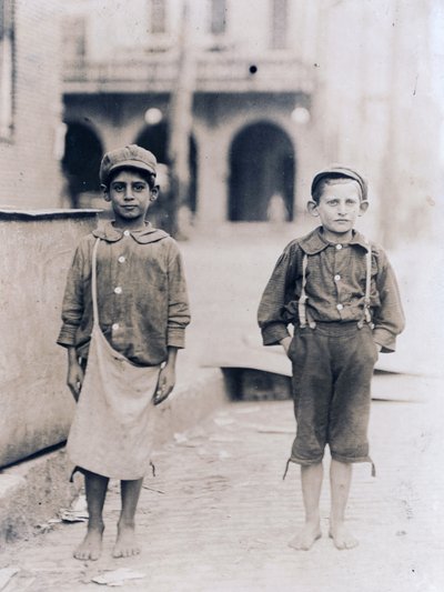 不明な画像 作： Lewis Wickes Hine